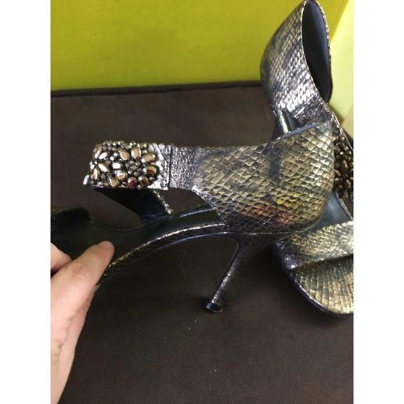 VERA WANG LAVENDER Snakeskin JEWEL Strappy SANDALS Heels 6.5 SPECIAL Occasion - Picture 5 of 11
